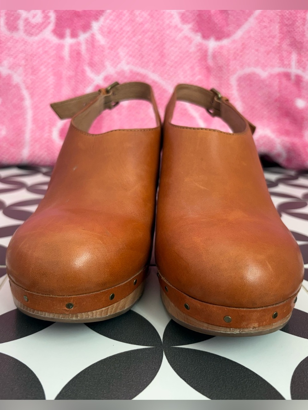 (USED) Women's Tan Leather Clog Mules with Ankle Strap